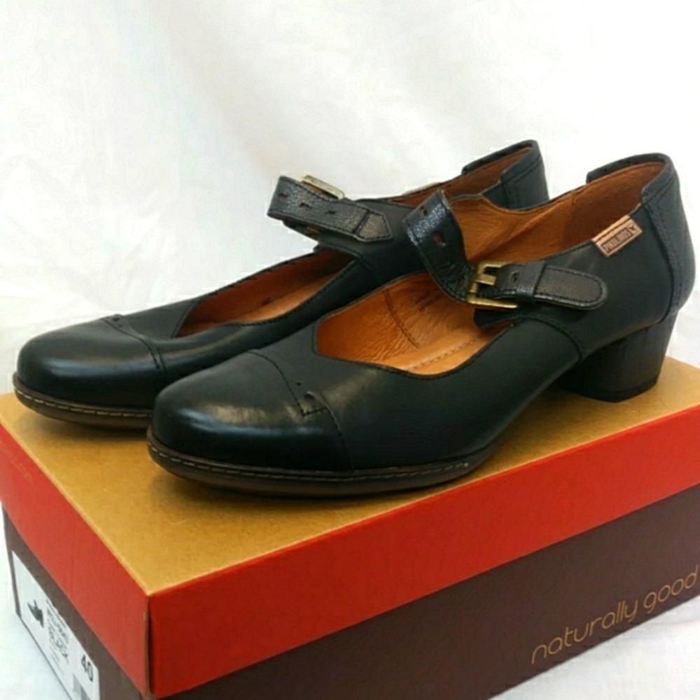Pinkolinos Black Leather Shoes size 9 US/40 EU.